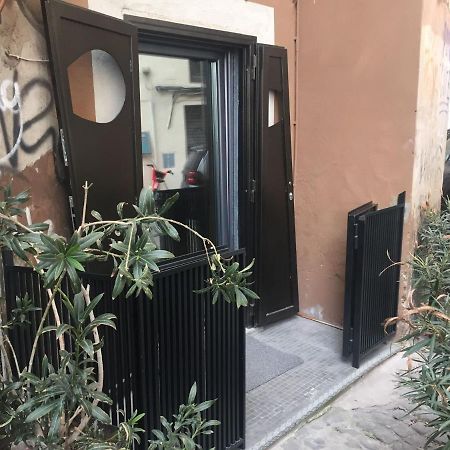 The Essential Trastevere Design Studio Rome Extérieur photo