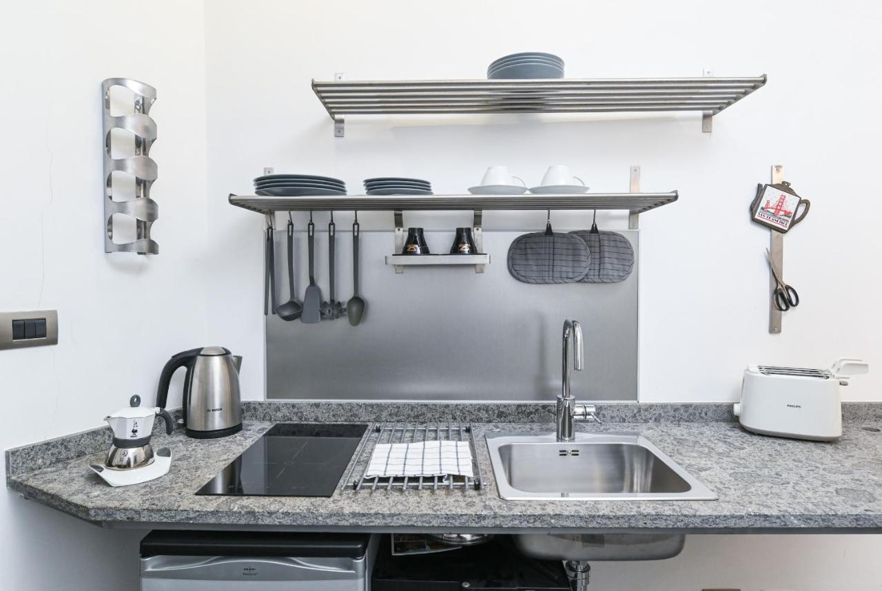 The Essential Trastevere Design Studio Rome Extérieur photo