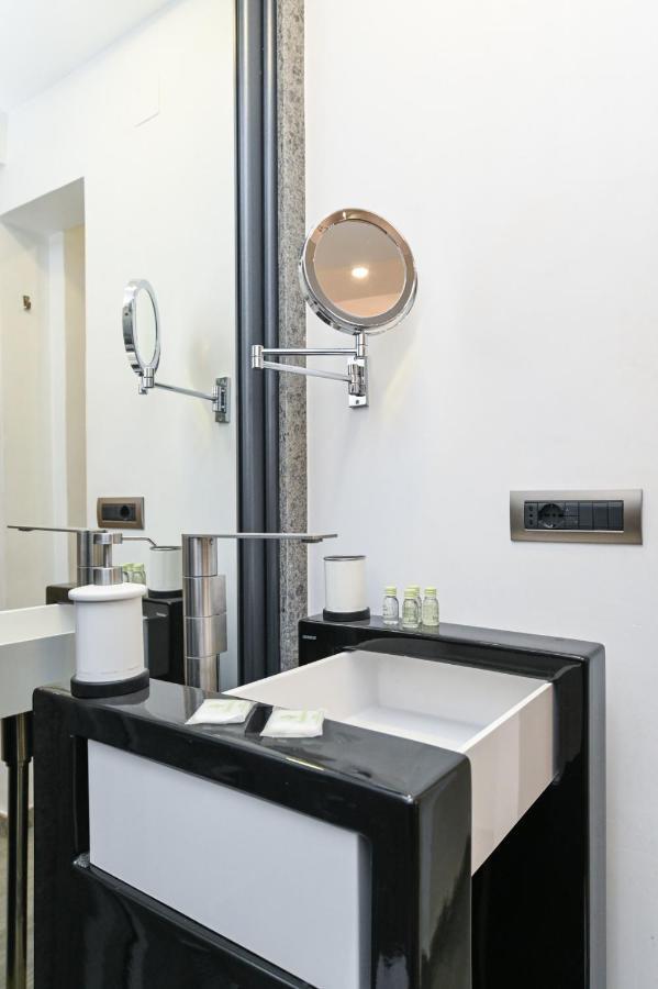 The Essential Trastevere Design Studio Rome Extérieur photo